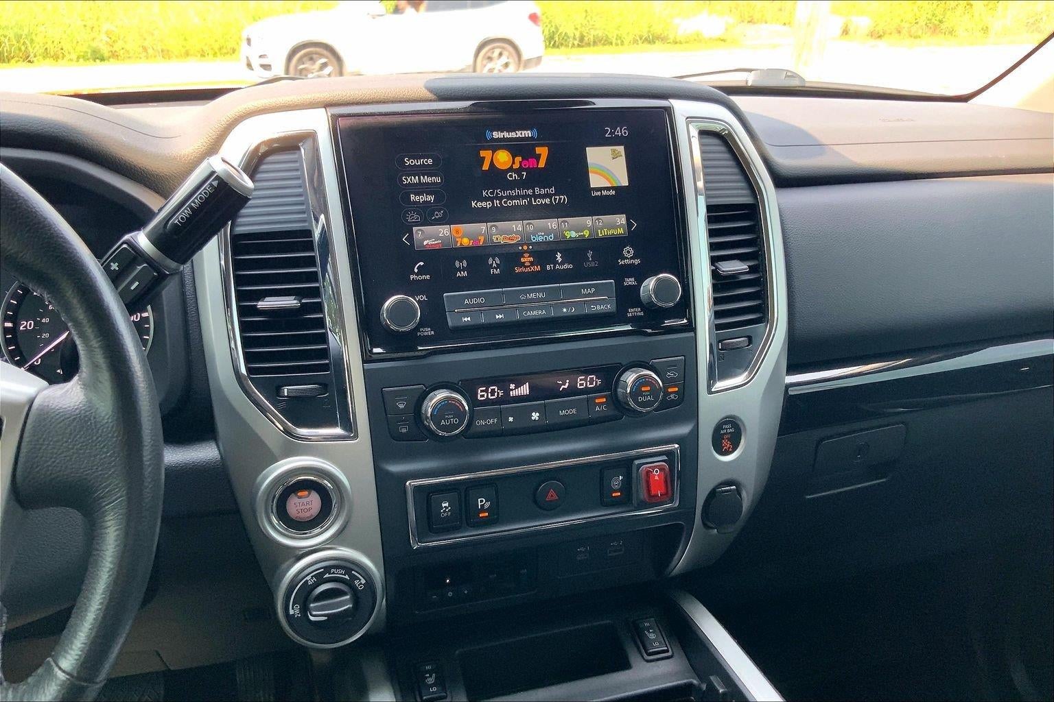 2022 Nissan TITAN Crew Cab SV 4x4