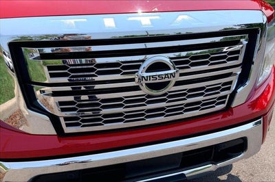 2022 Nissan TITAN Crew Cab SV 4x4