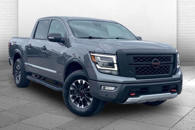 2023 Nissan TITAN Crew Cab PRO-4X 4x4