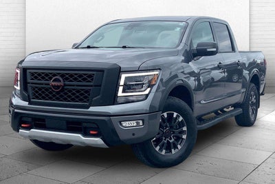 2023 Nissan TITAN Crew Cab PRO-4X 4x4