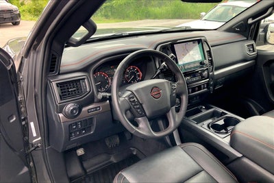 2023 Nissan TITAN Crew Cab PRO-4X 4x4