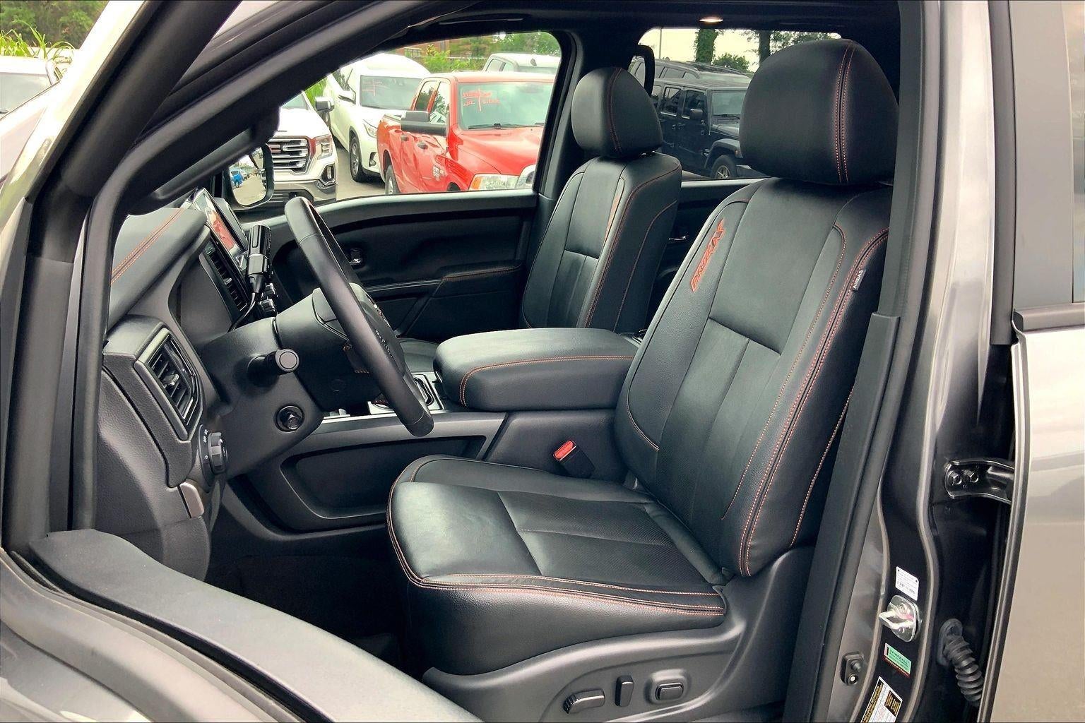 2023 Nissan TITAN Crew Cab PRO-4X 4x4