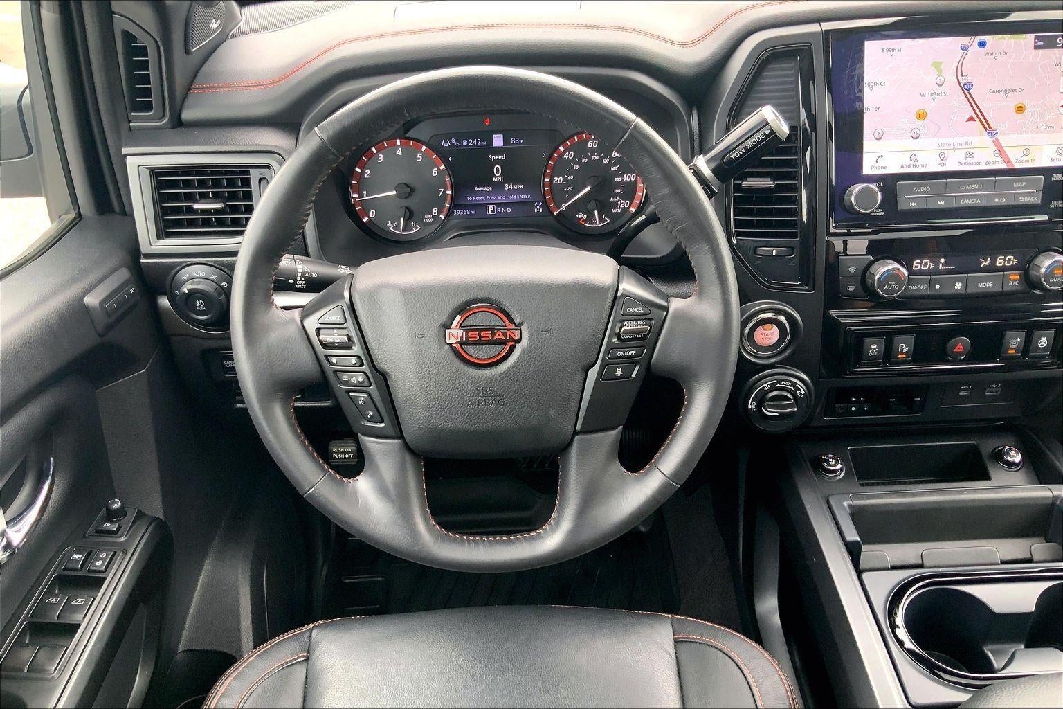 2023 Nissan TITAN Crew Cab PRO-4X 4x4