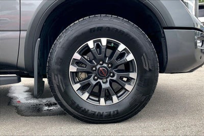 2023 Nissan TITAN Crew Cab PRO-4X 4x4