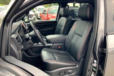 2023 Nissan TITAN Crew Cab PRO-4X 4x4