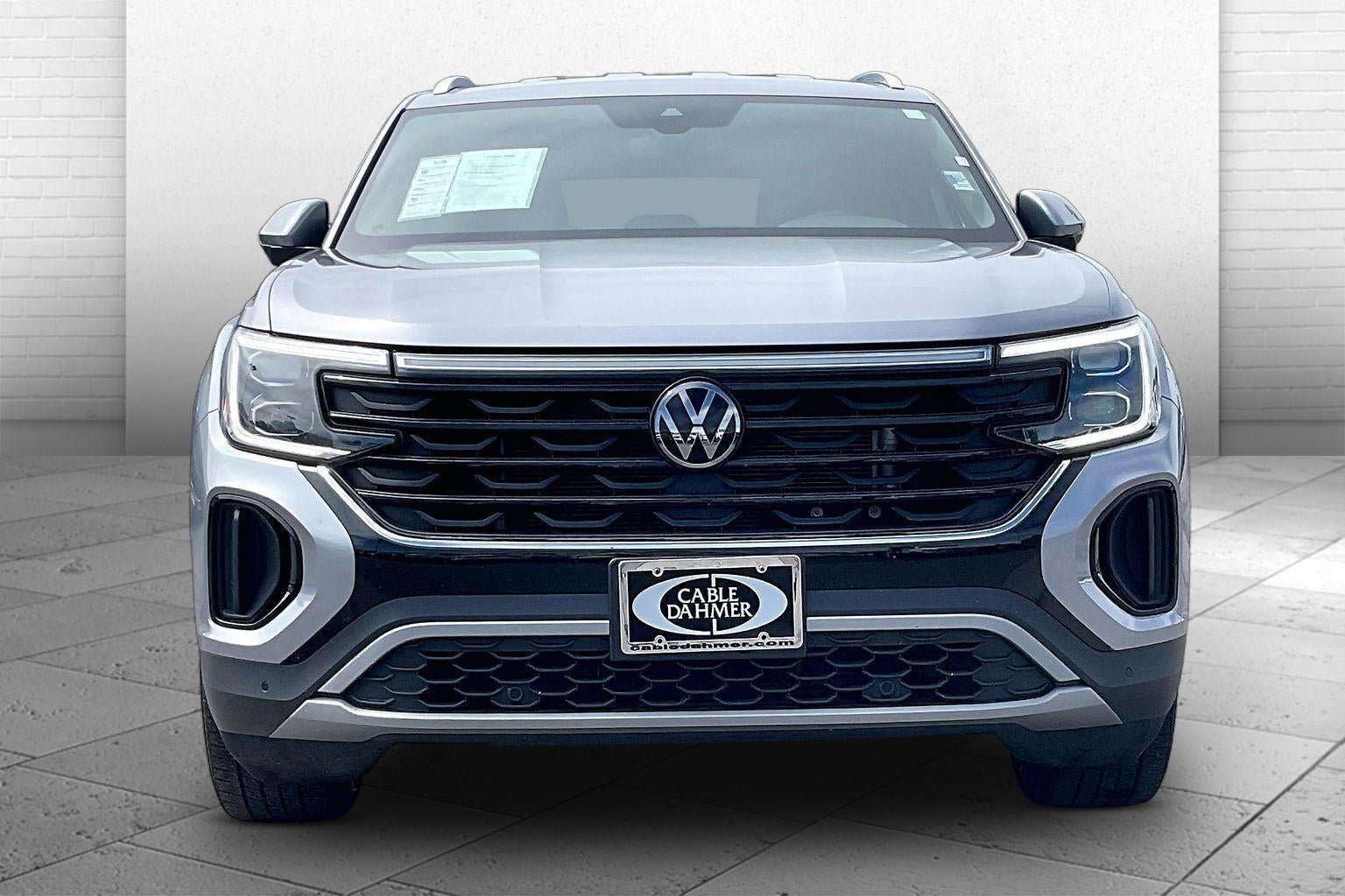 2024 Volkswagen Atlas Cross Sport 2.0T SE w/Technology