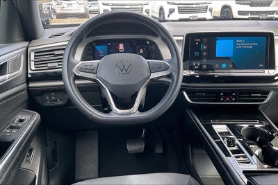 2024 Volkswagen Atlas Cross Sport 2.0T SE w/Technology