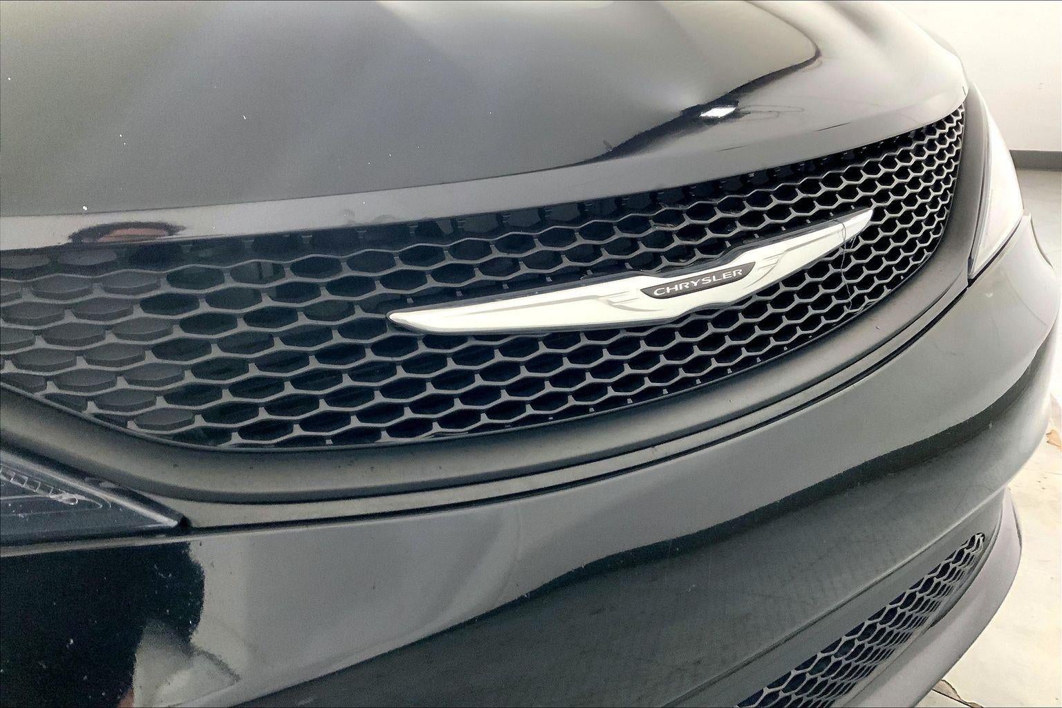 2024 Chrysler Voyager LX