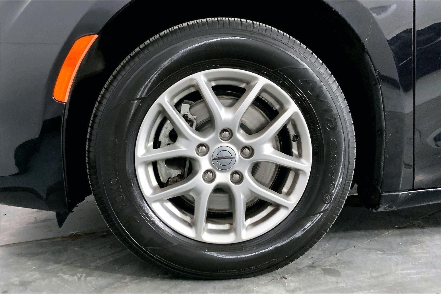 2024 Chrysler Voyager LX