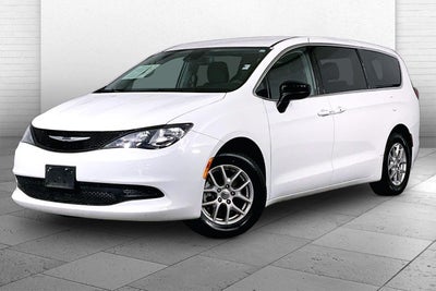 2024 Chrysler Voyager LX