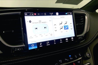 2024 Chrysler Pacifica Limited AWD