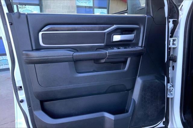 2024 RAM 3500 Big Horn Crew Cab 4x4 8' Box