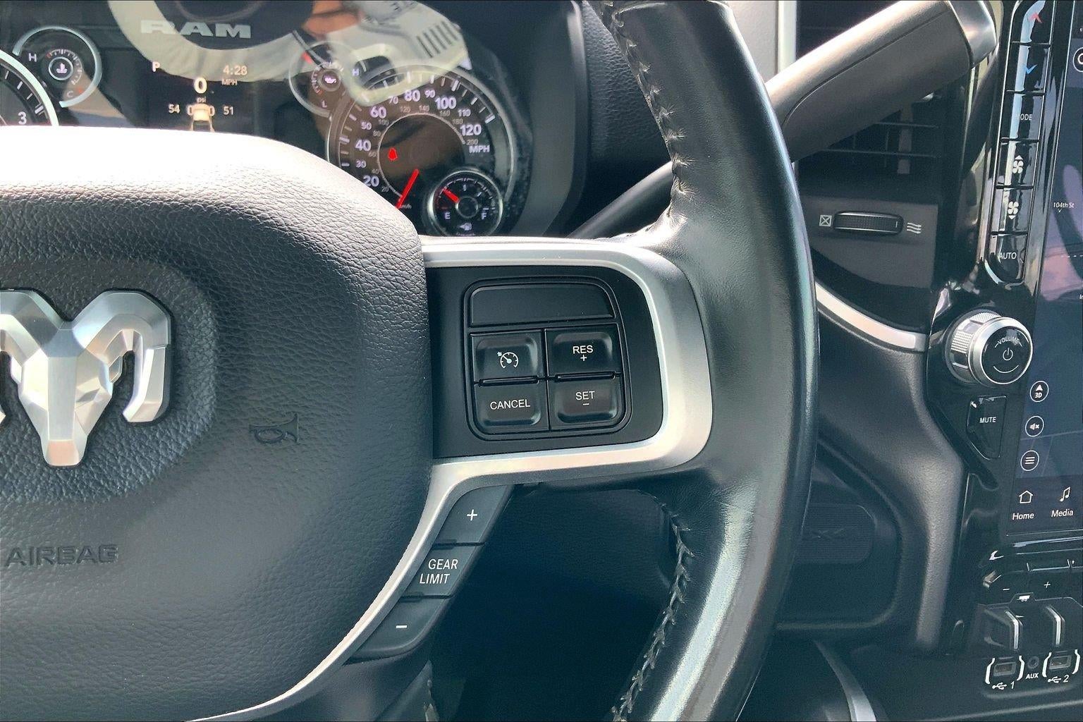2022 RAM 3500 Big Horn Crew Cab 4x4 8' Box