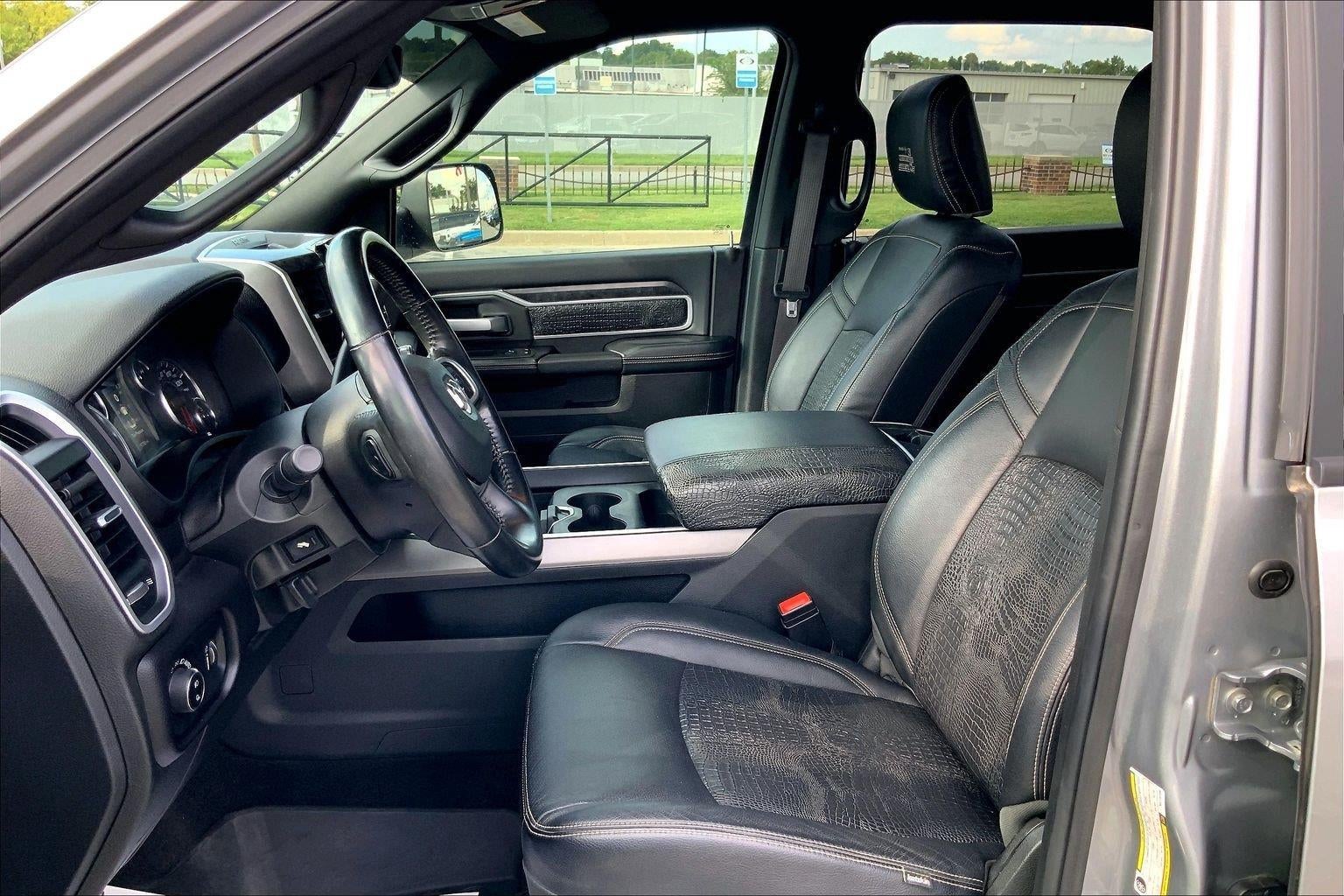 2022 RAM 3500 Big Horn Crew Cab 4x4 8' Box