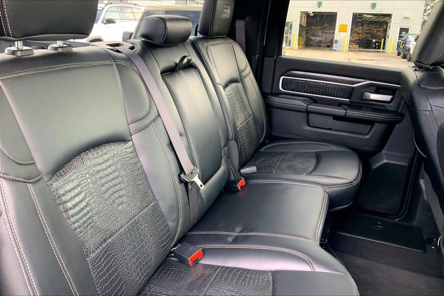 2022 RAM 3500 Big Horn Crew Cab 4x4 8' Box