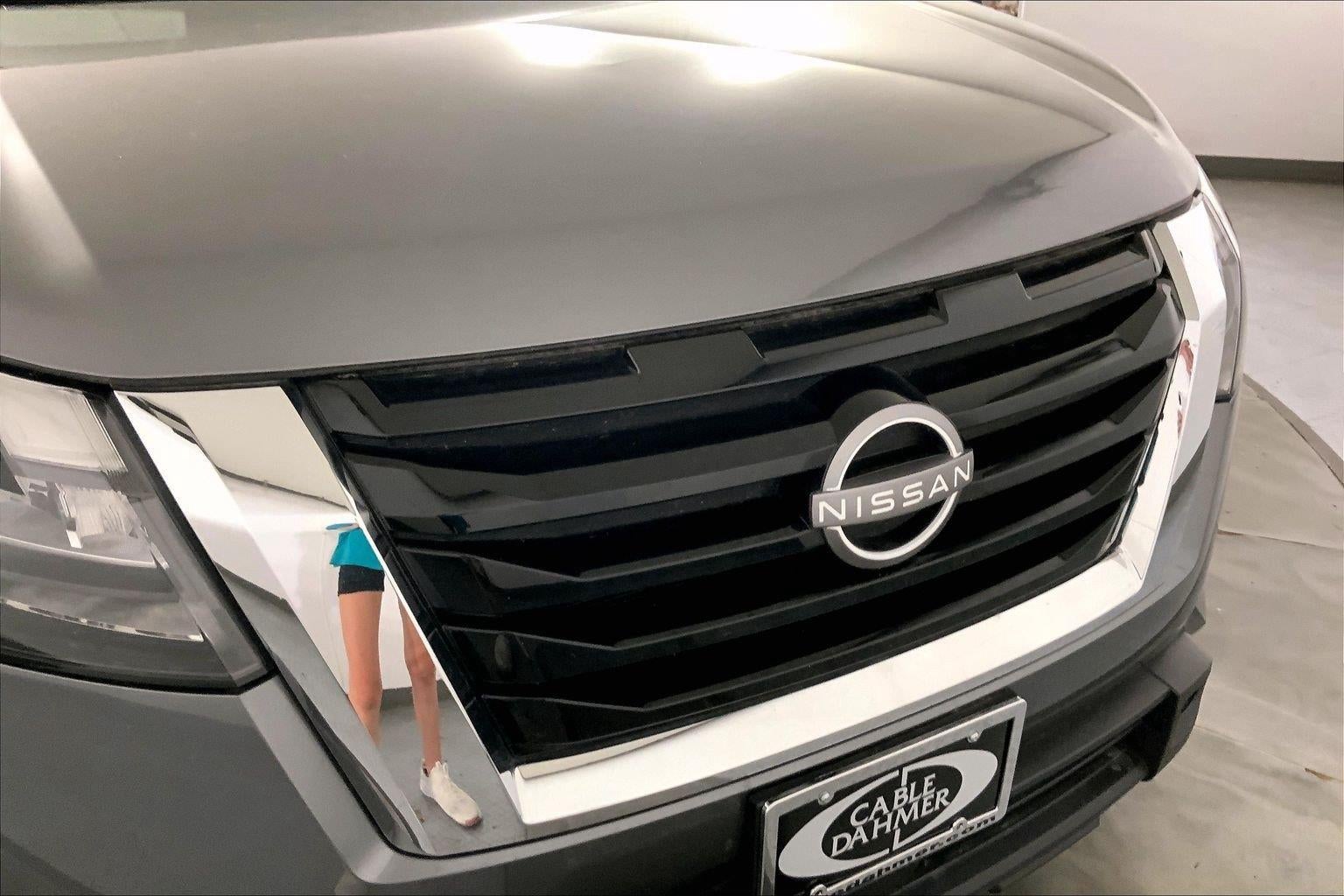 2025 Nissan Pathfinder SV 4WD