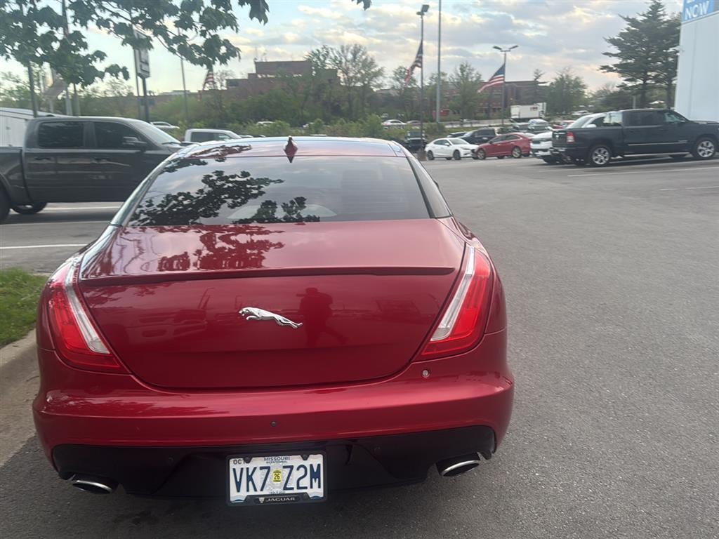 2016 Jaguar XJ R-Sport