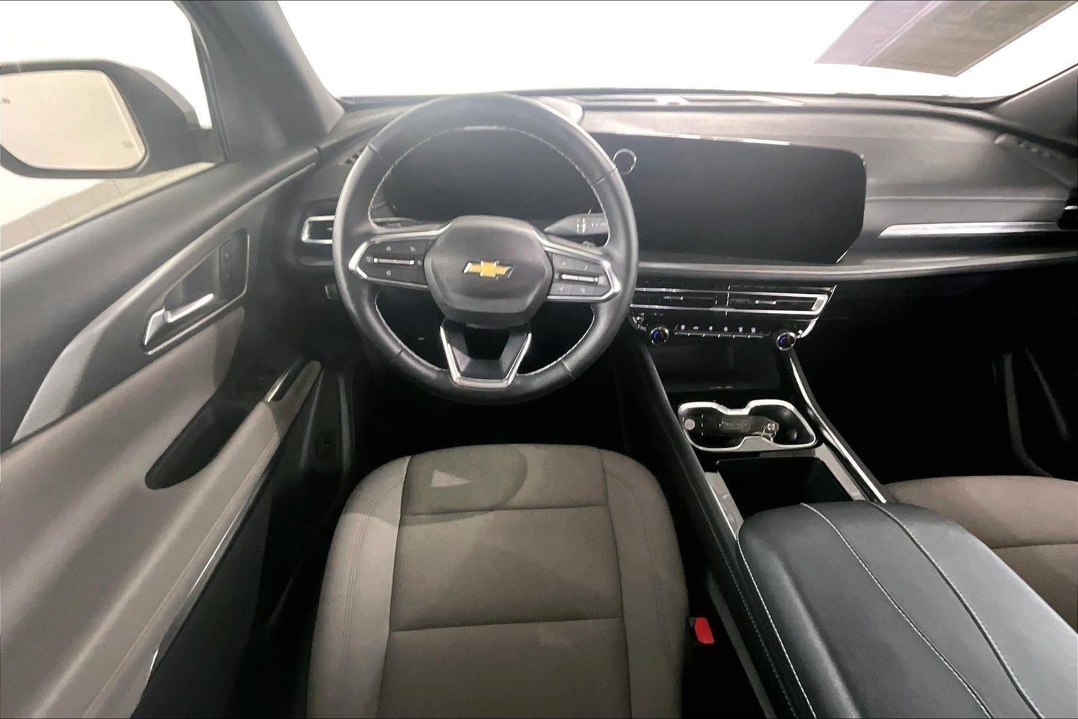 2025 Chevrolet Traverse FWD LT