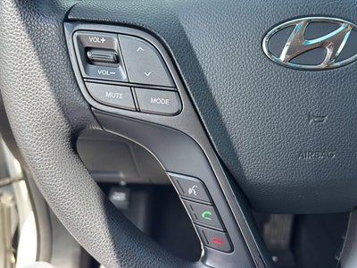 2017 Hyundai Santa Fe SE