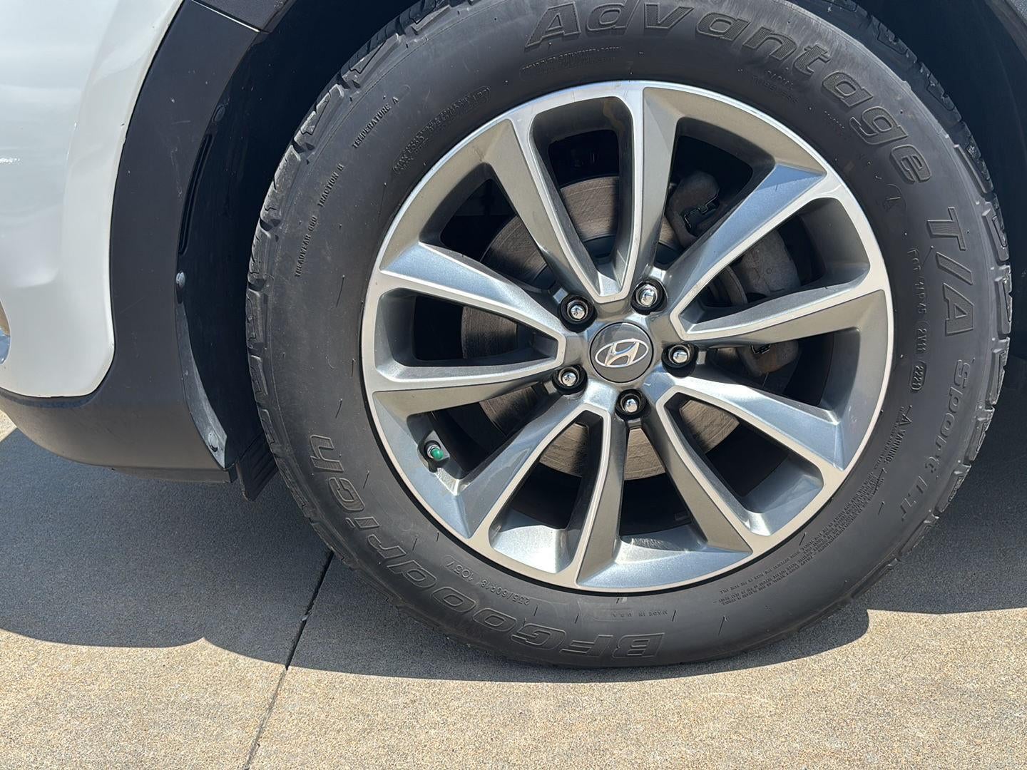 2017 Hyundai Santa Fe SE