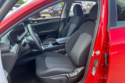 2025 Kia K5 LXS