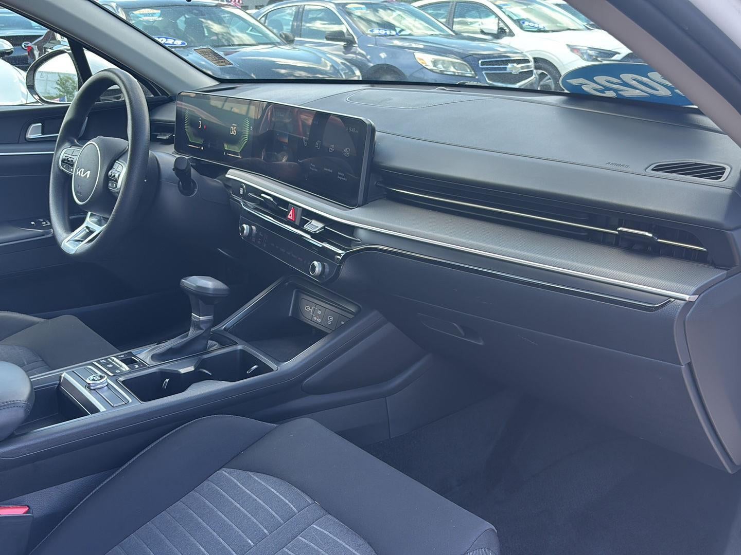 2025 Kia K5 LXS
