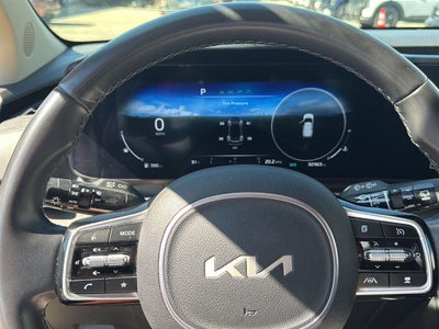 2024 Kia Carnival SX